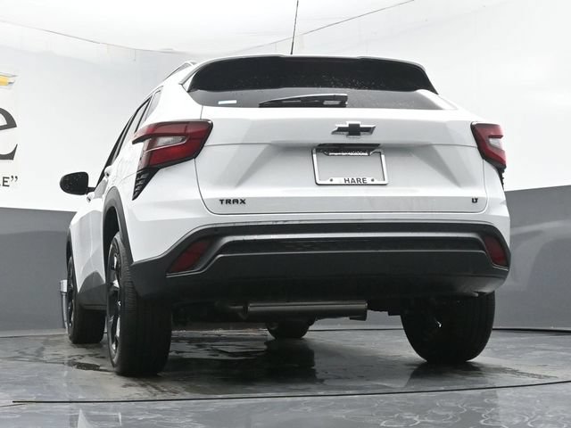 New 2026 Chevrolet Trax LT w/ Driver Confidence Package FWD image 32