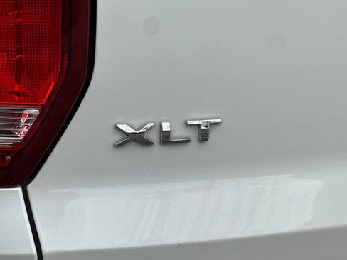 Used 2019 Ford Explorer XLT w/ Equipment Group 202A image 25