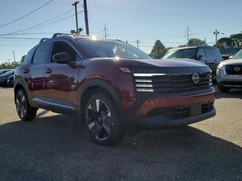 New 2026 Nissan Kicks SR w/ Cold Weather Package AWD/4WD image 9