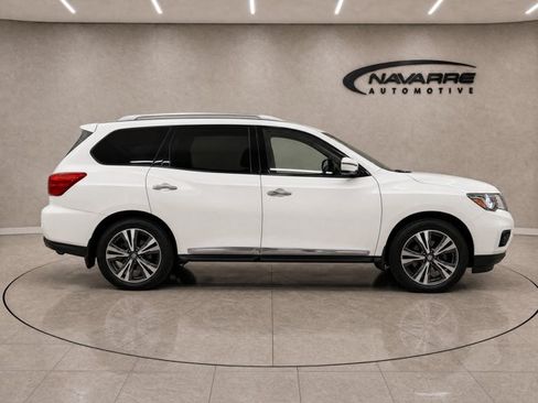 Used 2019 Nissan Pathfinder Platinum FWD image 10