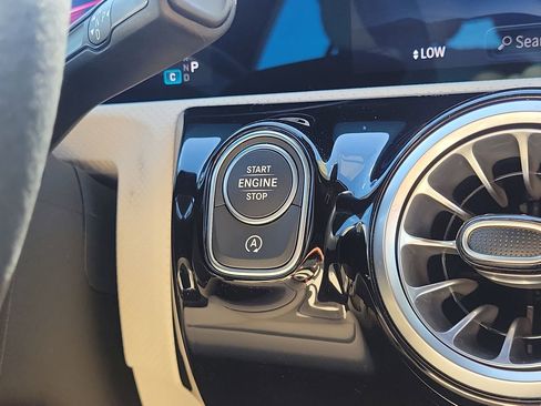 Certified 2025 Mercedes-Benz CLA 250 image 17