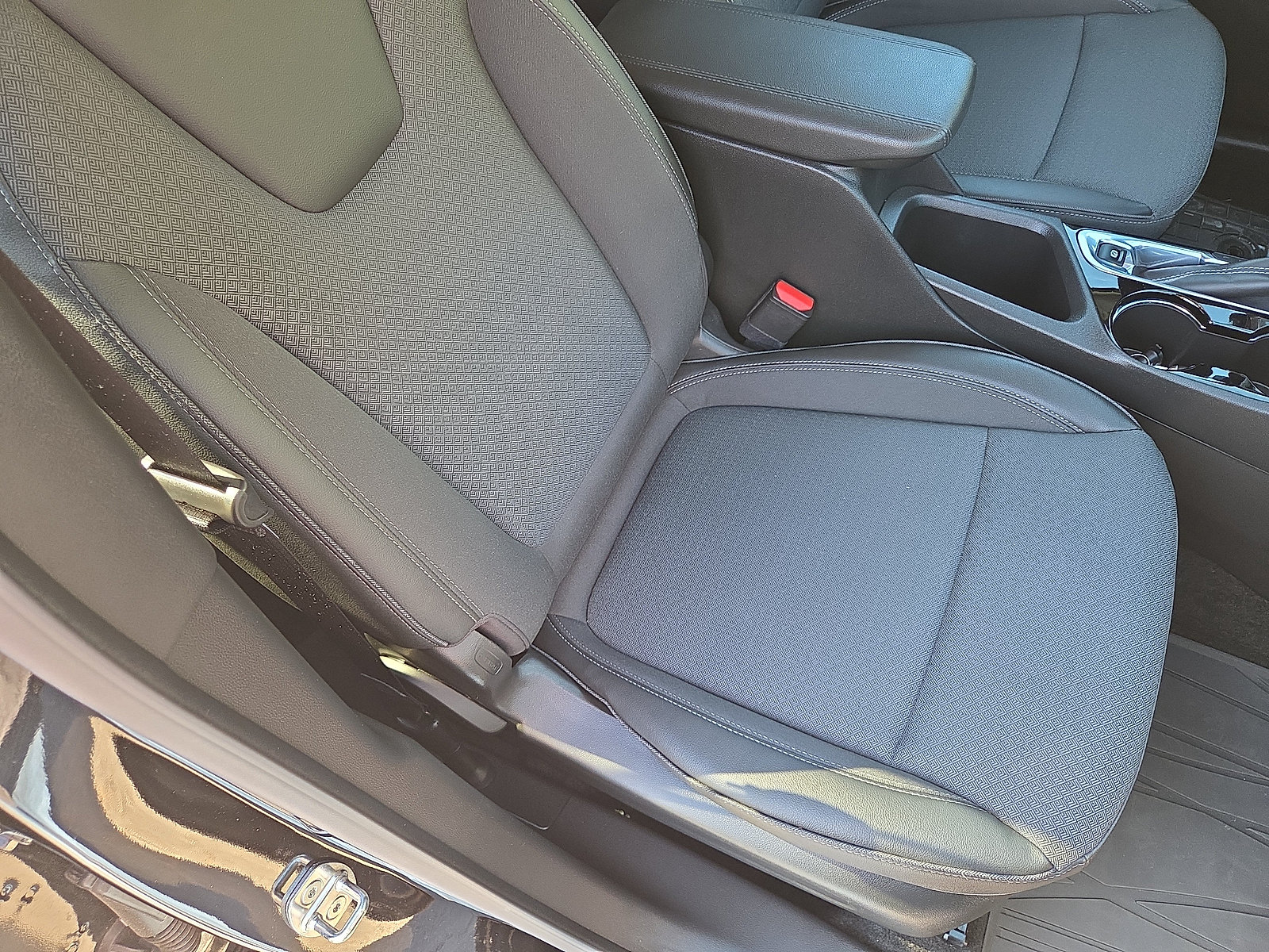 Used 2023 Buick Encore GX Select w/ Sport Touring Package AWD/4WD image 16