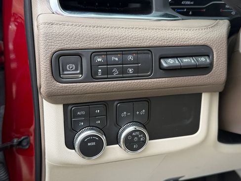 Used 2023 GMC Yukon Denali AWD/4WD image 19