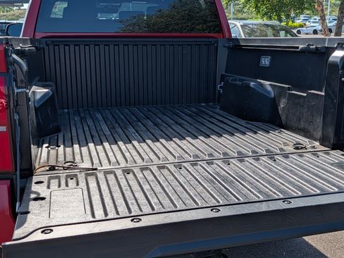 Used 2024 Toyota Tacoma TRD Off-Road AWD/4WD image 18