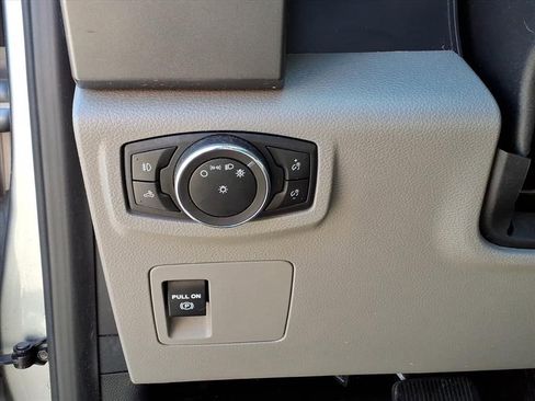 Used 2020 Ford F150 XLT w/ Trailer Tow Package image 17