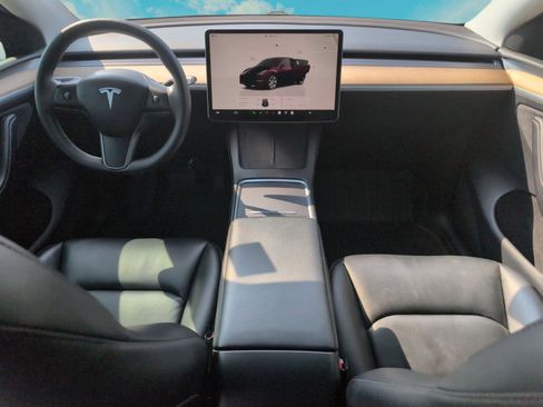Used 2023 Tesla Model Y AWD image 18