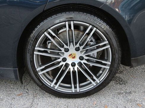 Used 2016 Porsche Panamera Edition image 39