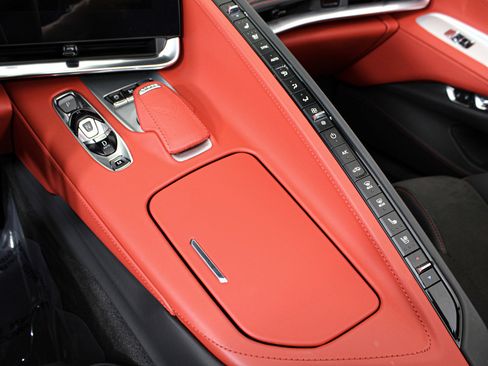Used 2022 Chevrolet Corvette Stingray Premium Conv w/ Z51 Performance Package RWD image 40