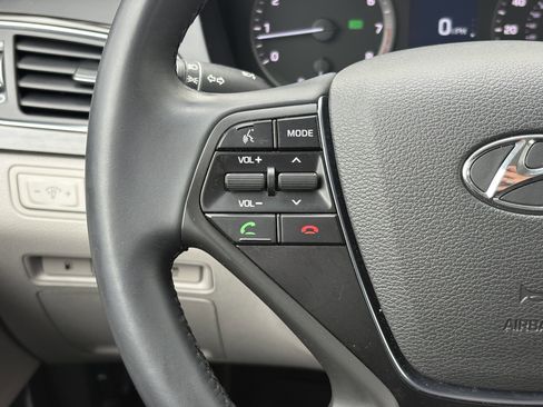 Used 2017 Hyundai Sonata Limited w/ Cargo Package image 16