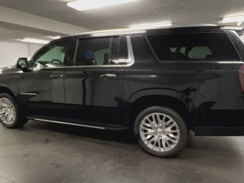 New 2025 Chevrolet Suburban Premier AWD/4WD image 6