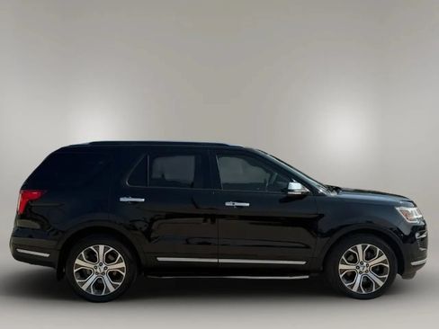 Used 2018 Ford Explorer Platinum AWD/4WD image 8