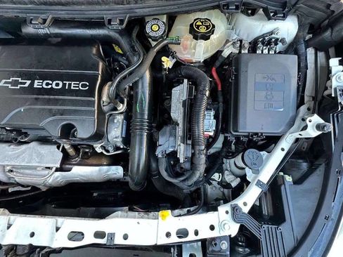 Used 2018 Chevrolet Cruze LT w/ Convenience Package image 35