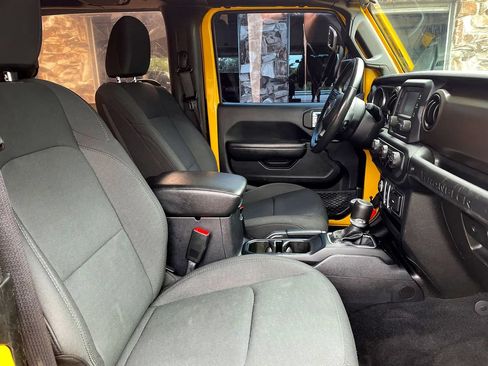 Used 2019 Jeep Wrangler Sport AWD/4WD image 12