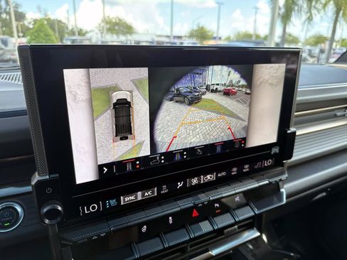 Used 2024 GMC Hummer EV 3X AWD/4WD image 27