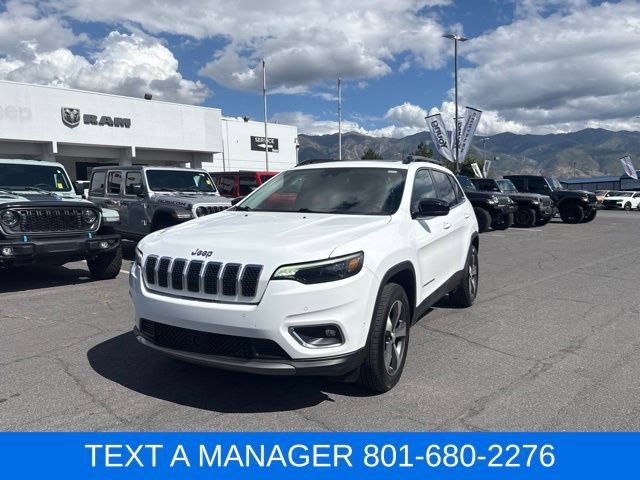 Used 2022 Jeep Cherokee Limited w/ Mopar Interior Package AWD/4WD image 3