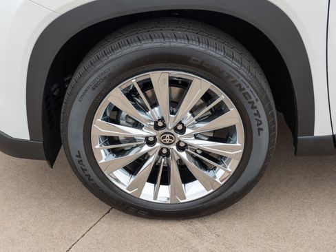 New 2026 Toyota Grand Highlander Platinum image 5