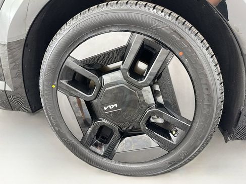 Used 2024 Kia EV9 GT-Line image 32