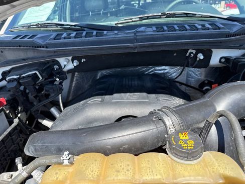 Used 2015 Ford F150 Lariat w/ Equipment Group 502A Luxury AWD/4WD image 17
