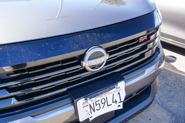 Used 2026 Nissan Kicks SR w/ SR Premium Package FWD image 3