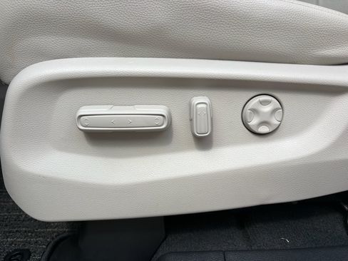Used 2025 Honda Odyssey EX-L image 25