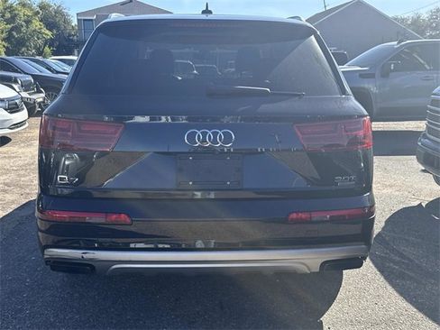 Used 2017 Audi Q7 3.0T Premium Plus w/ Premium Plus Package image 9