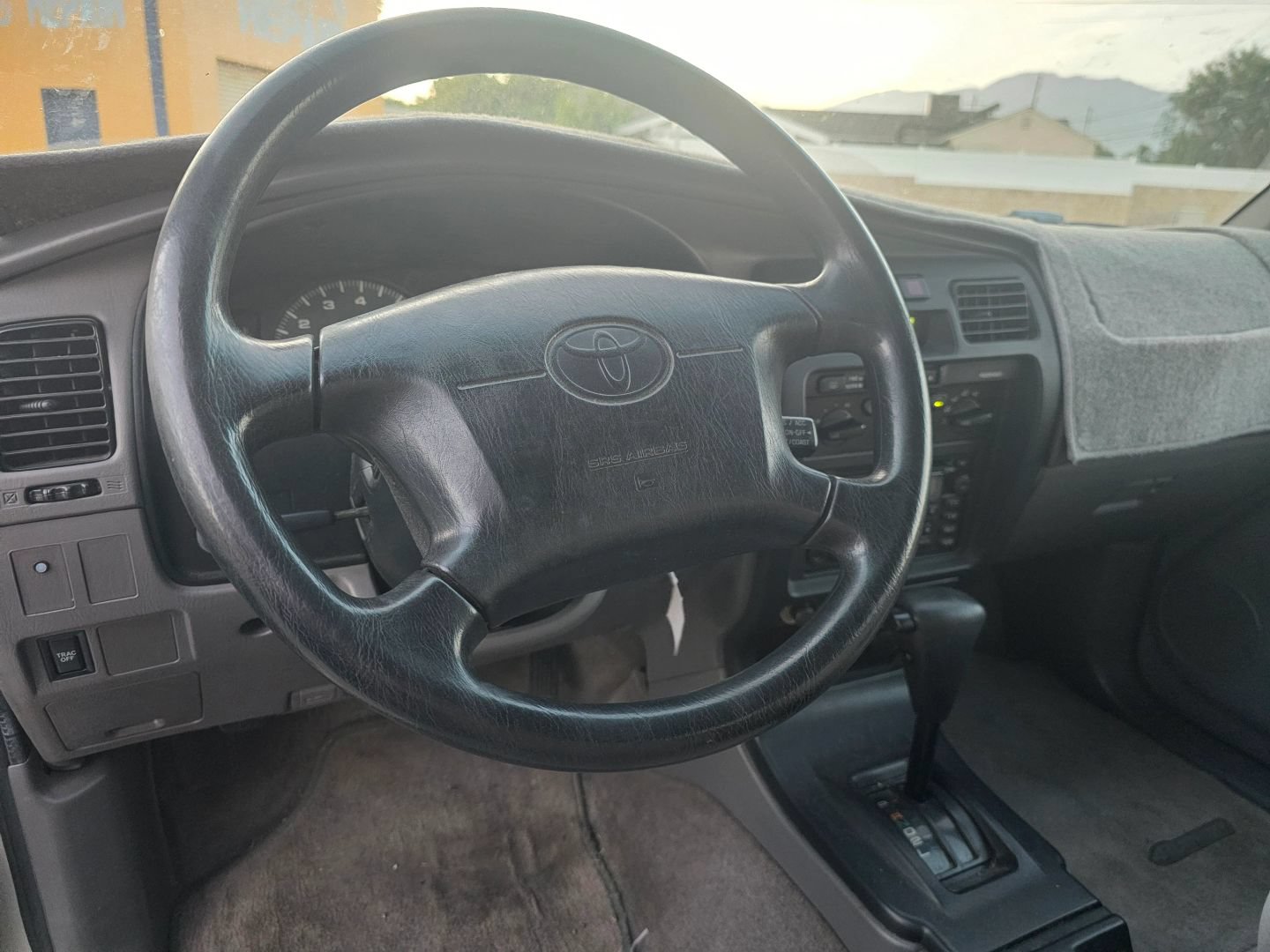Used 2002 Toyota 4Runner SR5 RWD image 12