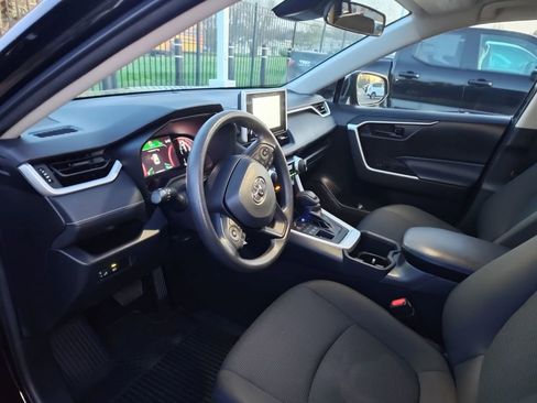 Used 2023 Toyota RAV4 LE image 7