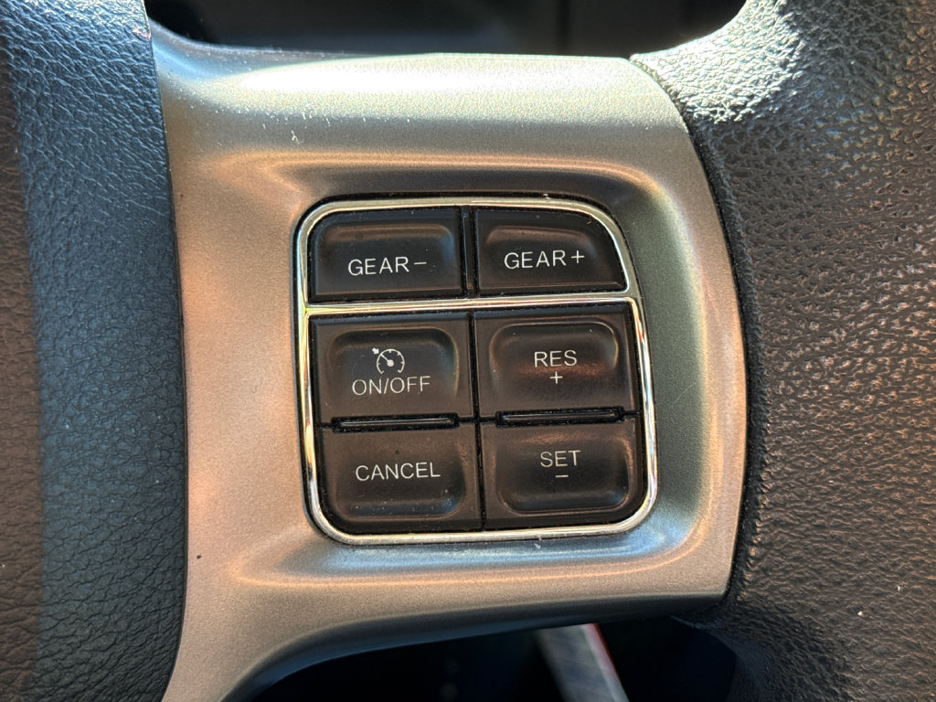 Used 2021 RAM 1500 Classic SLT AWD/4WD image 29