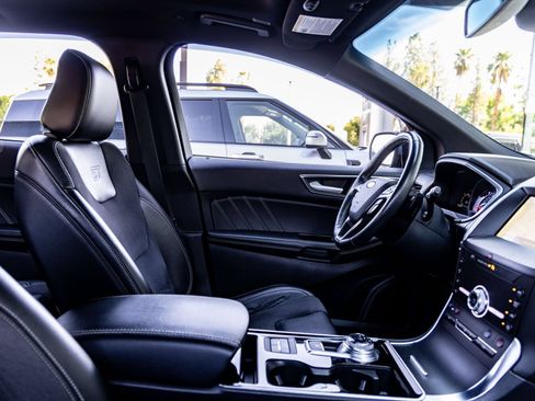 Used 2020 Ford Edge ST w/ Equipment Group 401A AWD/4WD image 31