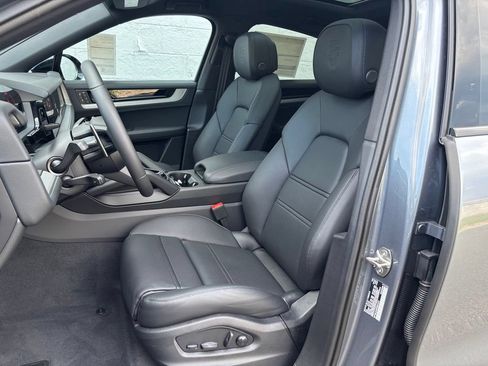 New 2026 Porsche Cayenne S AWD/4WD image 5