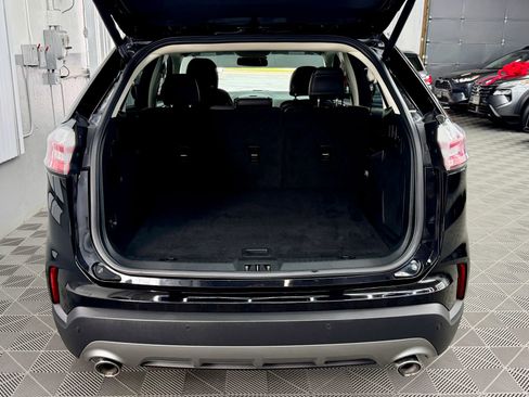 Used 2019 Ford Edge Titanium image 8