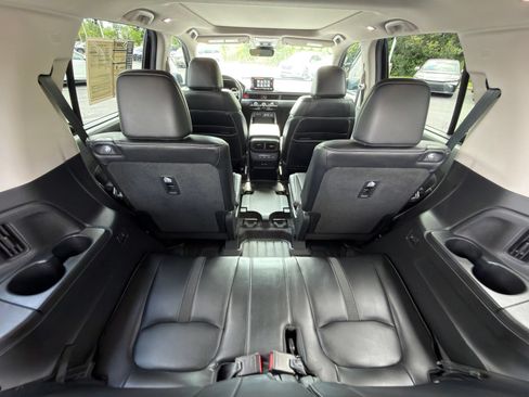 Used 2024 Honda Pilot Touring image 32