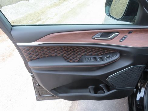 New 2025 Jeep Grand Cherokee Summit w/ Obsidian Package image 25