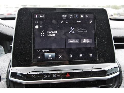 Used 2025 Jeep Compass Latitude AWD/4WD image 12