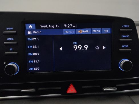 Used 2025 Hyundai Elantra Sport FWD image 25