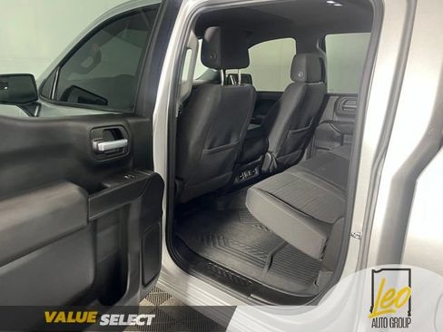 Used 2021 Chevrolet Silverado 1500 LT AWD/4WD image 9
