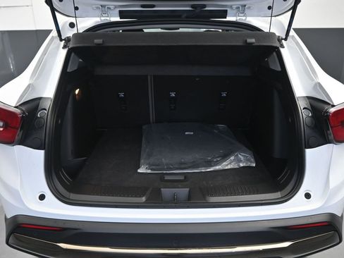 Used 2025 Chevrolet Trax ACTIV w/ Driver Confidence Package image 12