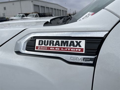 Used 2022 GMC Sierra 3500 Denali image 3