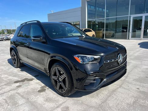 Used 2025 Mercedes-Benz GLE 350 4MATIC image 3