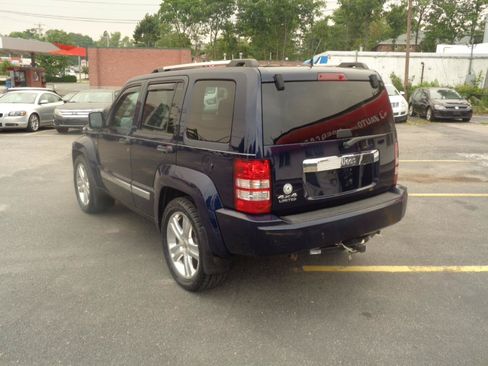Used 2012 Jeep Liberty Limited Jet w/ Comfort/Convenience Group AWD/4WD image 4