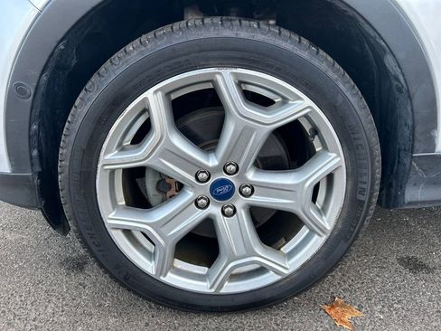 Used 2019 Ford Escape Titanium image 49