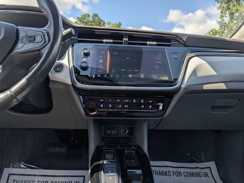 Used 2023 Chevrolet Bolt EUV Premier w/ Sun & Sound Package FWD image 19