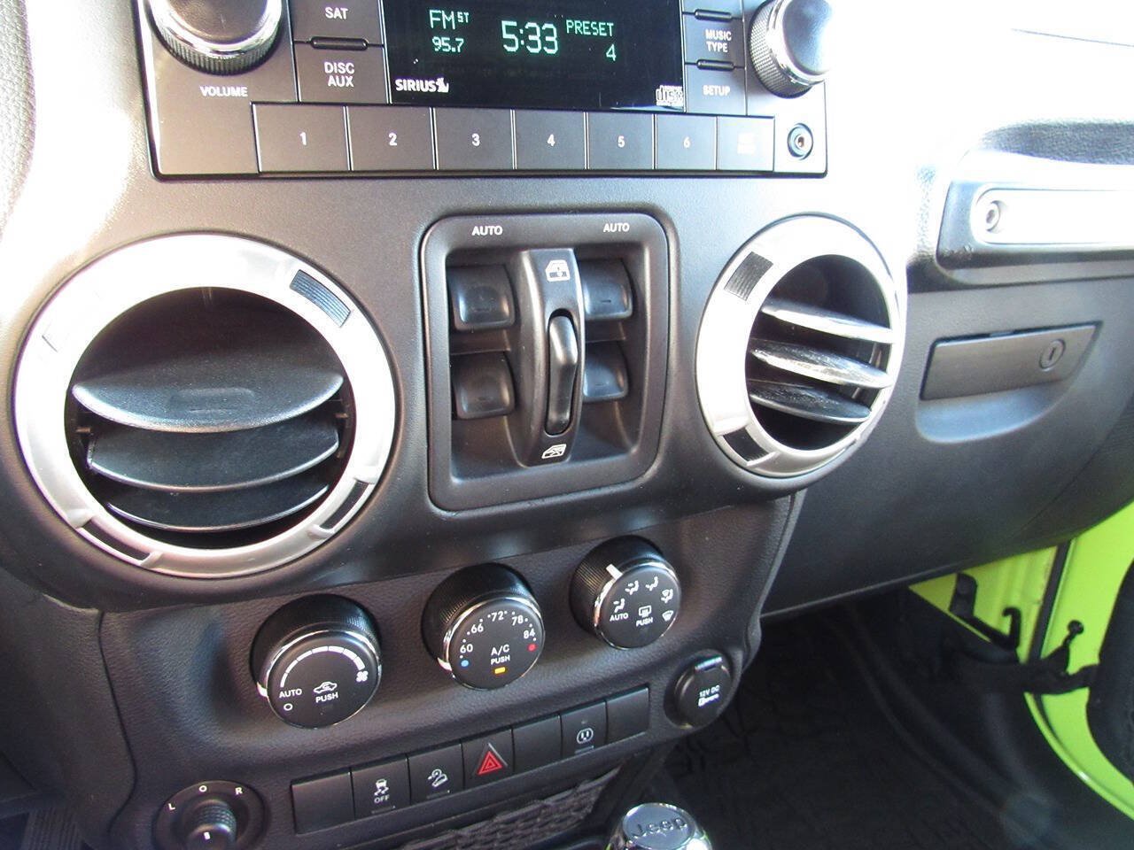 Used 2016 Jeep Wrangler Unlimited Sahara w/ Max Tow Package AWD/4WD image 27