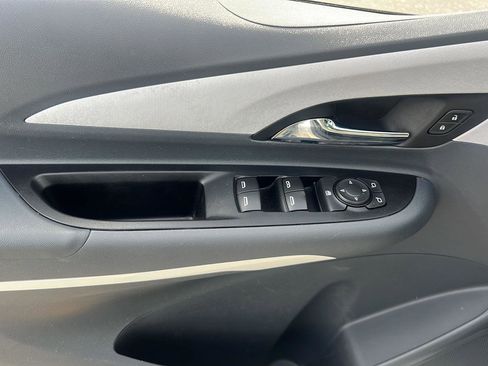 Used 2020 Chevrolet Bolt LT image 11