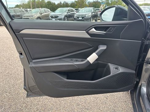 New 2025 Volkswagen Jetta Sport image 10