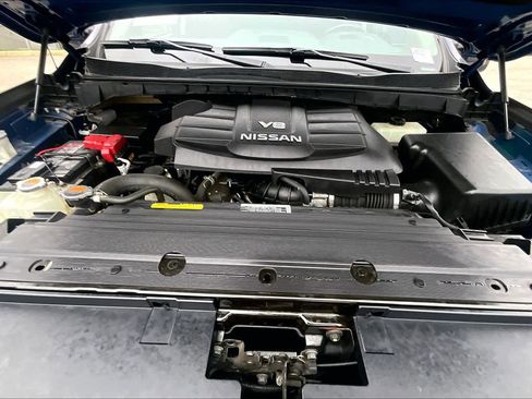 Used 2020 Nissan Titan SV w/ SV Convenience Package image 30