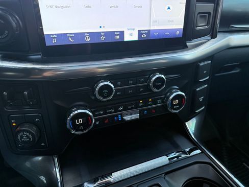 Used 2021 Ford F150 Lariat w/ Equipment Group 502A High AWD/4WD image 39