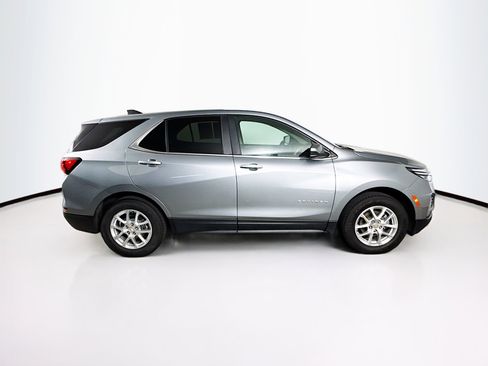 Used 2024 Chevrolet Equinox LT image 2