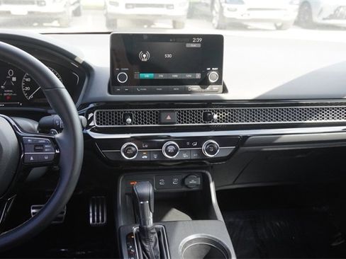 Used 2025 Honda Civic Sport image 13