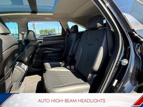 Used 2023 Kia Sorento EX w/ Panoramic Sunroof Package FWD image 9